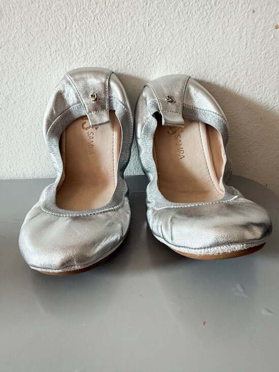 Yosi Samra Shoes - Leather Yosi Samra Samara Foldable Ballet Flats in Metallic Silver 8